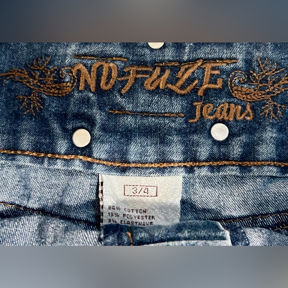 No Fuze Jeans Blue Denim Pencil Skirt - size 3/4. 3 button and zipper front. - Picture 6 of 6